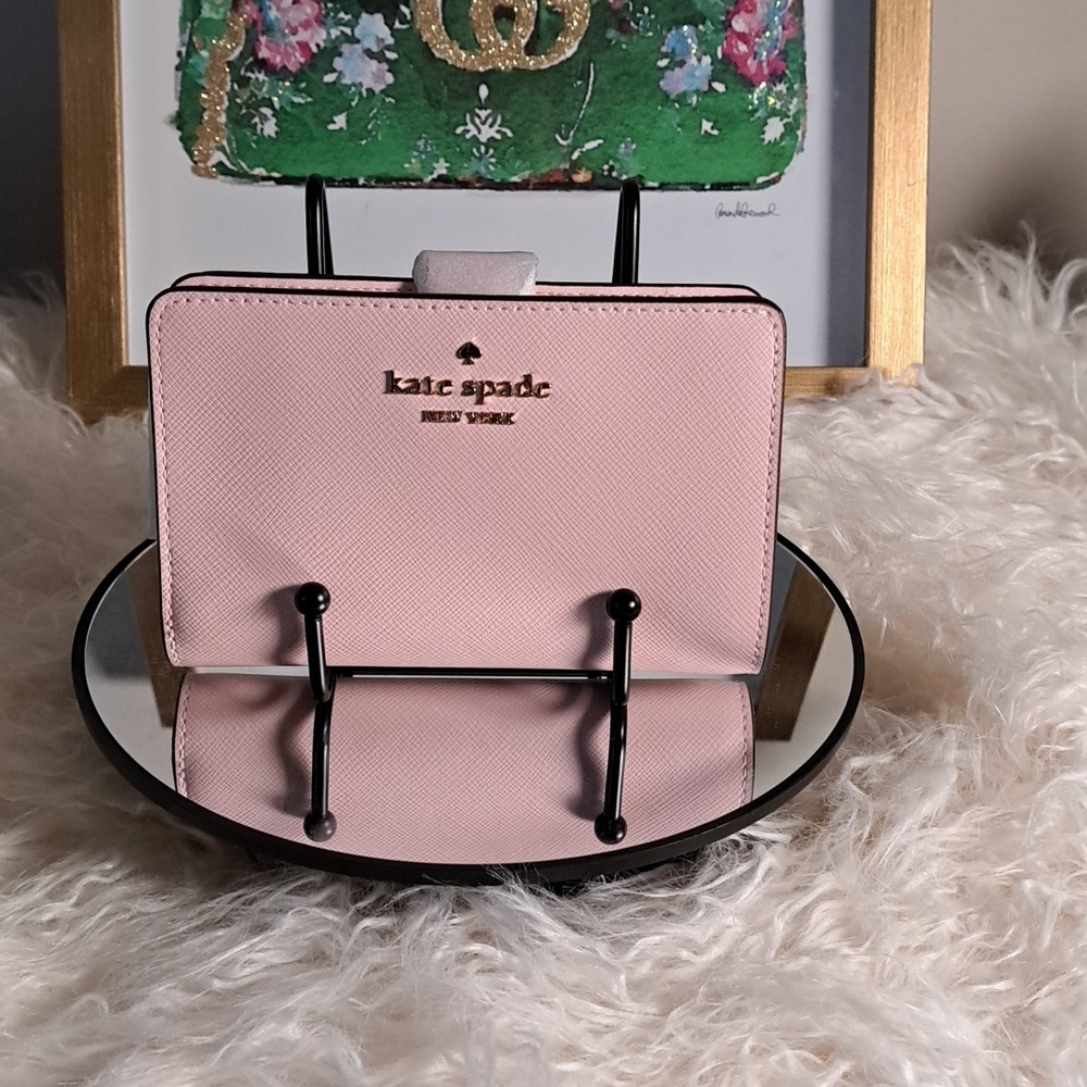 Kate Spade NWTs Staci Medium Billfold